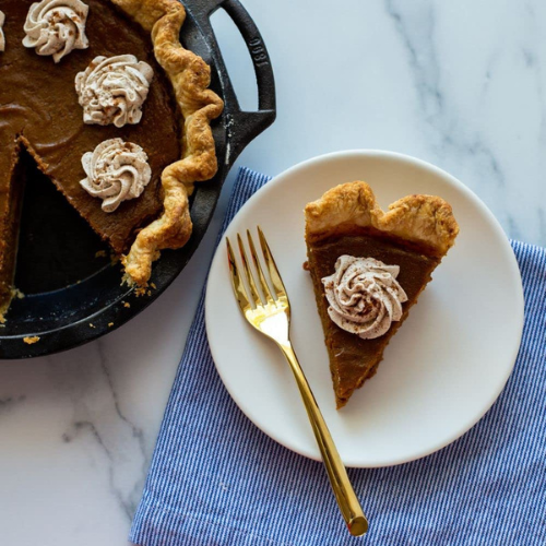 Lodge Cast iron Pie pan